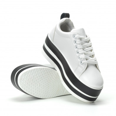 Γυναικεία λευκά sneakers με πλατφόρμα και μαύρες λωρίδες it250119-99 4