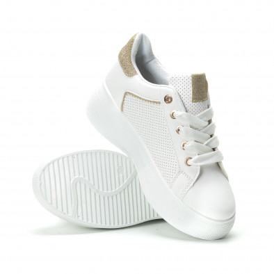 Γυναικεία λευκά sneakers με λεπτομέρειες από χρυσόσκονη it250119-82 4