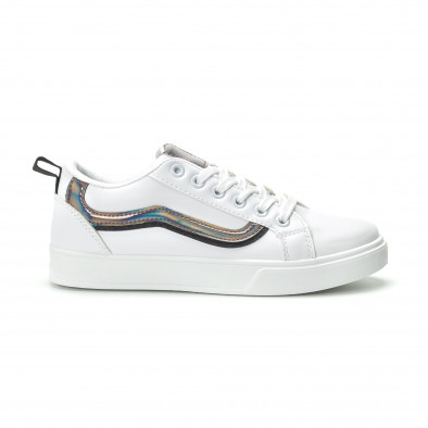 Γυναικεία λευκά sneakers με γυαλιστερή λεπτομέρεια it250119-97 2
