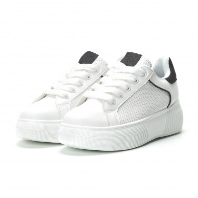 Γυναικεία λευκά sneakers  με λεπτομέρειες από μαύρη χρυσόσκονη it250119-81 3