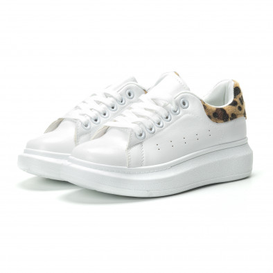 Γυναικεία λευκά sneakers με λεοπάρ λεπτομέρεια it250119-94 3