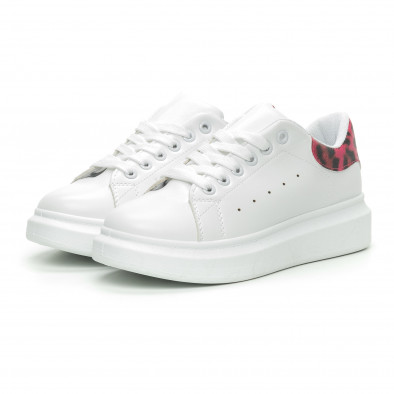 Γυναικεία λευκά sneakers με ροζ animal λεπτομέρεια it150319-47 3