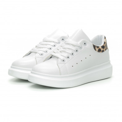 Γυναικεία λευκά sneakers με λεοπάρ λεπτομέρεια it150319-45 3