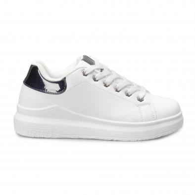 Γυναικεία λευκά sneakers με μπλε λεπτομέρεια it140918-48 2