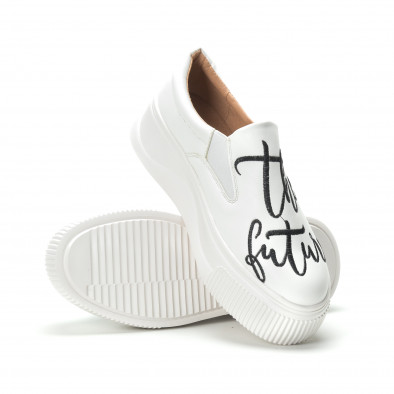 Slip- on γυναικεία λευκά sneakers με μαύρη επιγραφή it250119-42 4