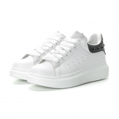 Γυναικεία λευκά sneakers με μαύρη λεπτομέρεια και τρουκς it270219-11 3