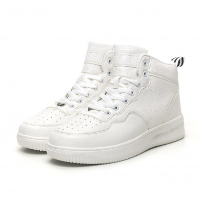Ανδρικά ψηλά λευκά sneakers με Shagreen design it251019-17 3