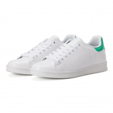 Ανδρικά λευκά sneakers με πράσινη λεπτομέρεια στη φτέρνα it020618-23 3