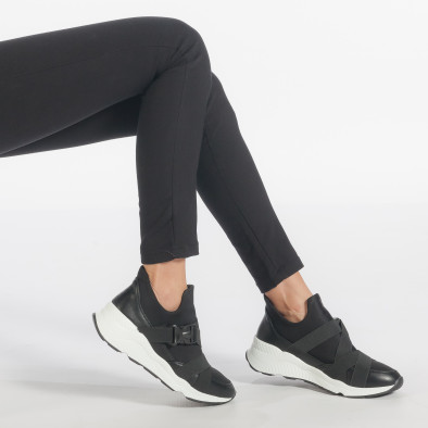 Γυναικεία μαύρα υφασμάτινα αθλητικά παπούτσια με λάστιχα it240118-31 2