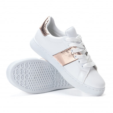 Γυναικεία λευκά sneakers από οικολογικό δέρμα με χρυσές λεπτομέρειες  it240118-36 5