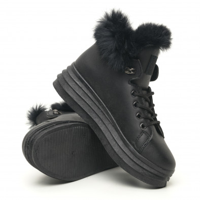 Γυναικεία μαύρα μποτάκια τύπου sneakers με γούνα it281019-11 4
