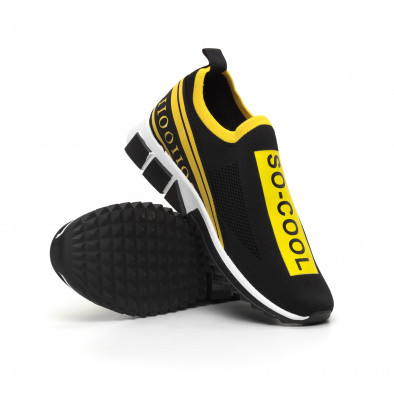 Slip-on ανδρικά μαύρα αθλητικά παπούτσια με κίτρινη ρίγα it260919-7 5