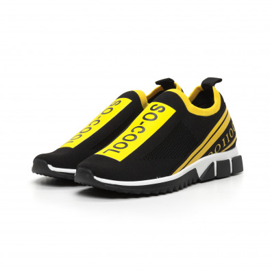 Slip-on ανδρικά μαύρα αθλητικά παπούτσια με κίτρινη ρίγα it260919-7 4