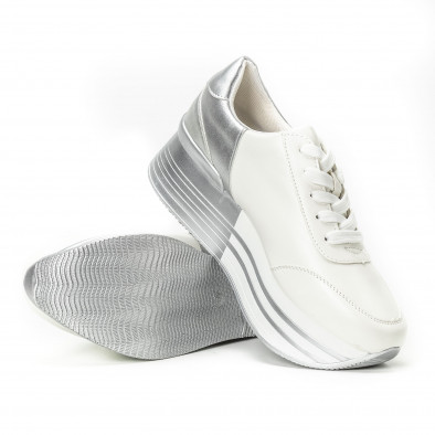 Γυναικεία λευκά sneakers με πλατφόρμα και ασημί λεπτομέρειες it150818-70 4
