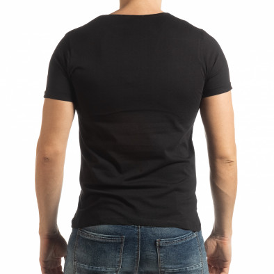 Ανδρική μαύρη κοντομάνικη μπλούζα με πριντ 1982 tsf190219-7 3