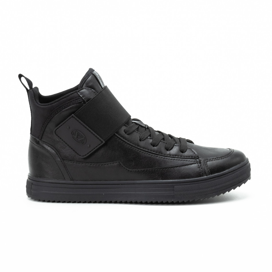 Ανδρικά μαύρα sneakers με αυτοκόλλητο it140918-8