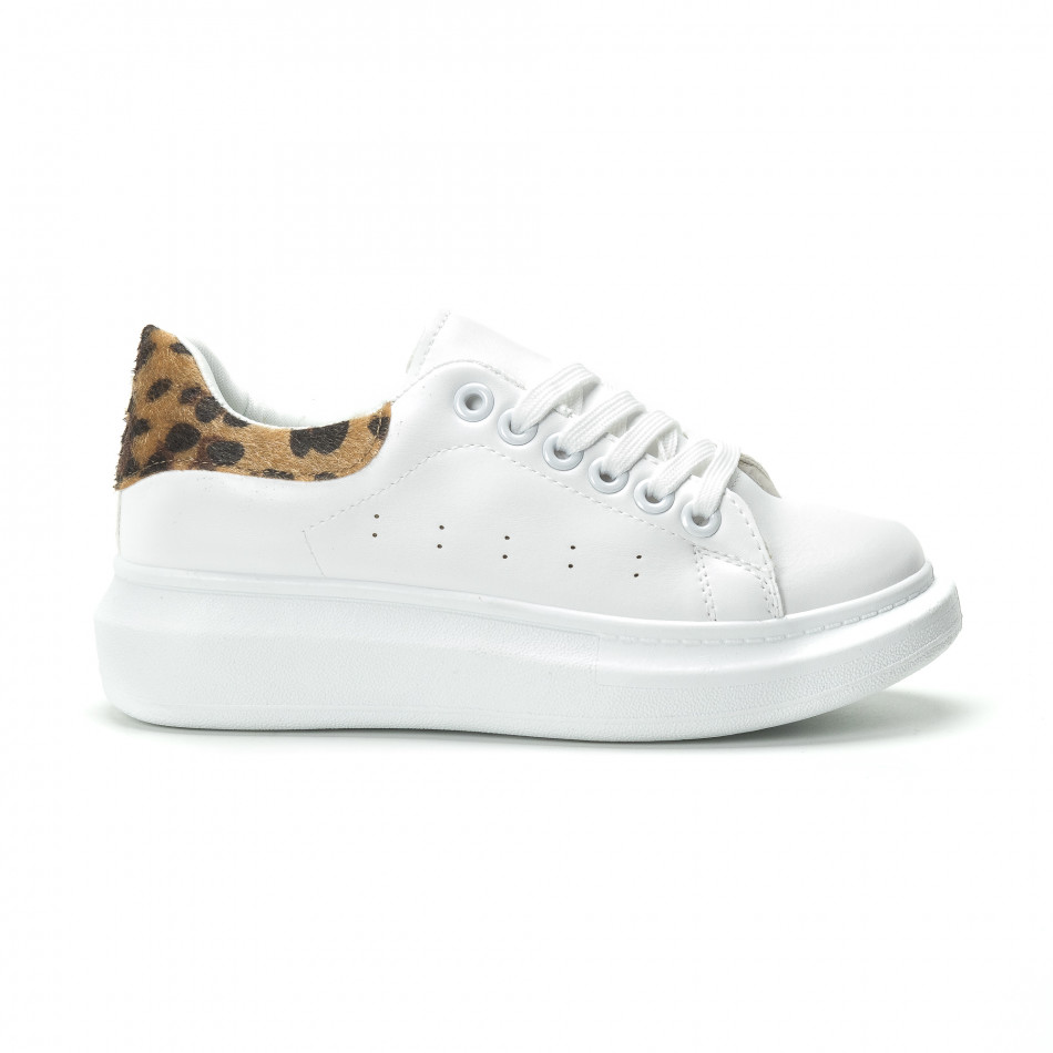 Γυναικεία λευκά sneakers με λεοπάρ λεπτομέρεια it250119-94