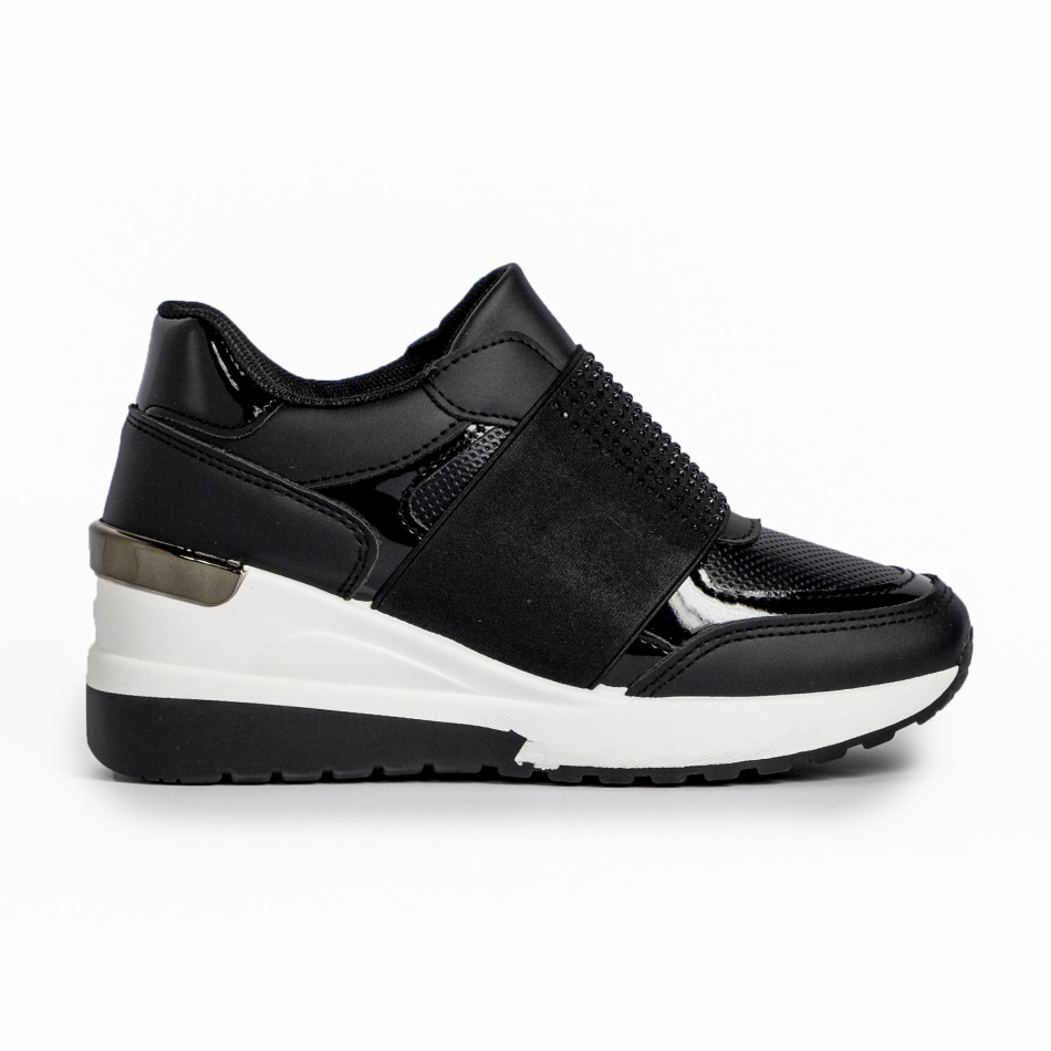Γυναικεία μαύρα sneakers με πλατφόρμα και strass it280820-3