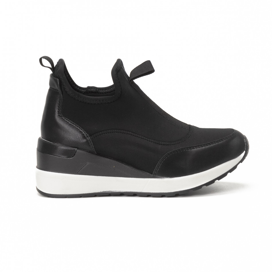 Γυναικεία μαύρα sneakers με πλατφόρμα it150818-77