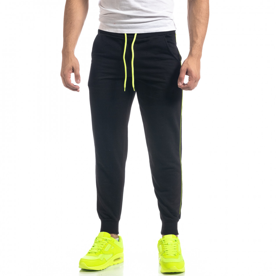 Ανδρική μαύρη βαμβακερή Jogger με νέον ρίγα it071119-5