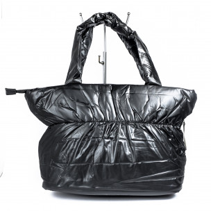 Γυναικεία μαύρη τσάντα puffer 2