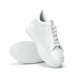 Γυναικεία λευκά sneakers με διακοσμητική λεπτομέρεια it250119-90 5