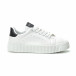 Γυναικεία λευκά sneakers με μαύρη λεπτομέρεια it250119-65 2