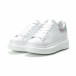 Γυναικεία λευκά sneakers με πολύχρωμη λεπτομέρεια it250119-91 3