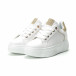 Γυναικεία λευκά sneakers με λεπτομέρειες από χρυσόσκονη it250119-82 3