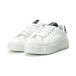 Γυναικεία λευκά sneakers με μαύρη λεπτομέρεια it250119-65 3