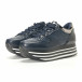 Γυναικεία μπλε αθλητικά παπούτσια από οικολογικό δέρμα και ασημένιες λεπτομέρειες it240118-23 4