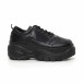 Γυναικεία μαύρα αθλητικά παπούτσια με πλατφόρμα it130819-70 2