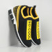 Slip-on ανδρικά μαύρα αθλητικά παπούτσια με κίτρινη ρίγα it260919-7 3